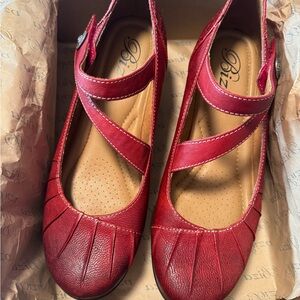 Biza Red Women's Mules